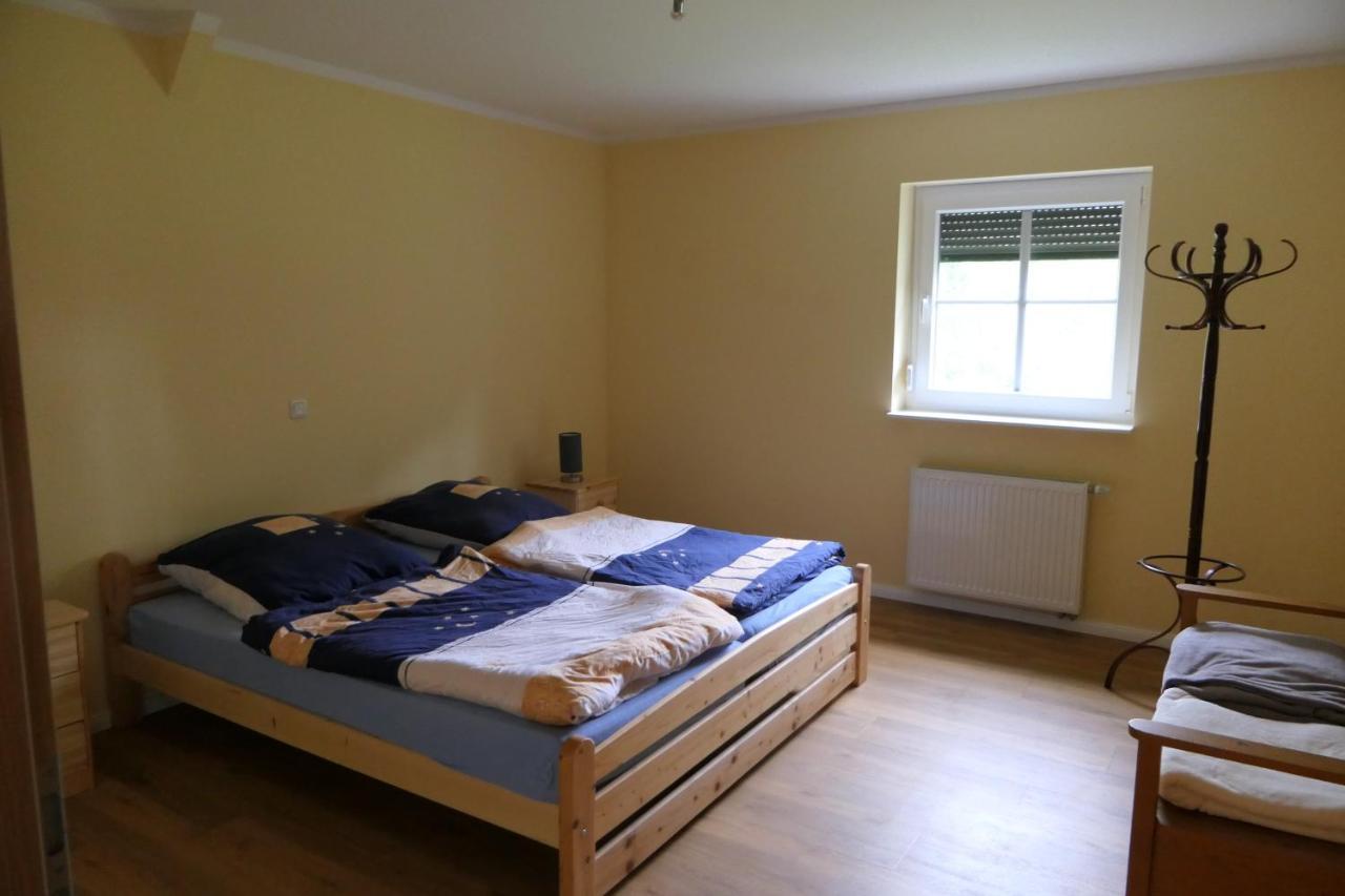 Ferienwohnung Weideglueck Osten Ngoại thất bức ảnh
